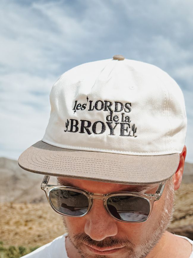 les lords de la broye casquette gros plan